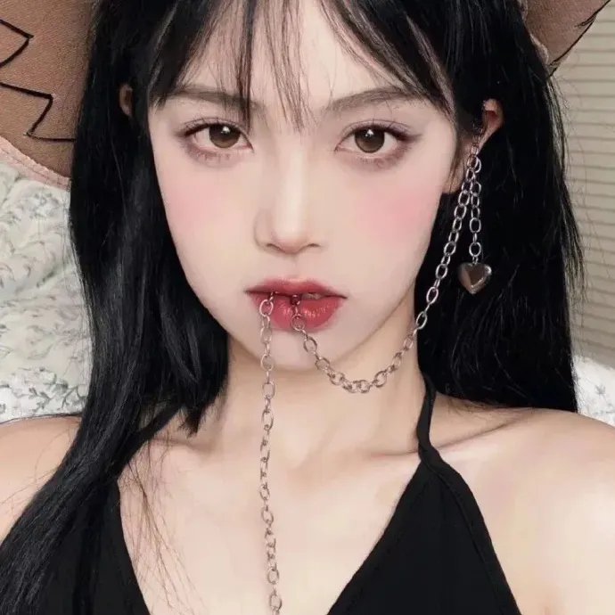 女子戏班封面